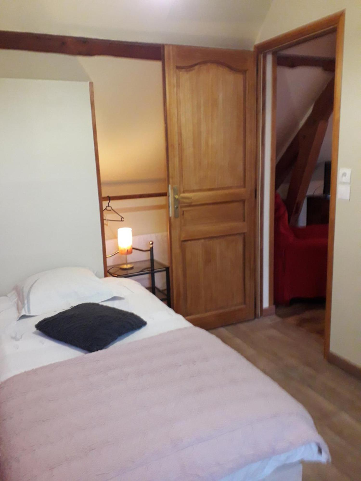 Bed and Breakfast Les Trois Pommiers Sommery Exteriér fotografie
